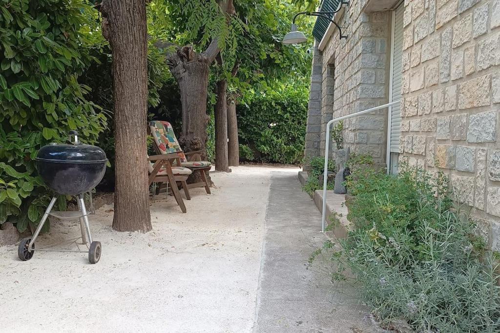 Grand Appartement, 2 Chambres Et Jardin Nimes Bagian luar foto
